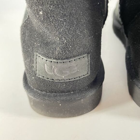 UGG Classic Short II Black Suede Boots Women’s 9 - Picture 6 of 9